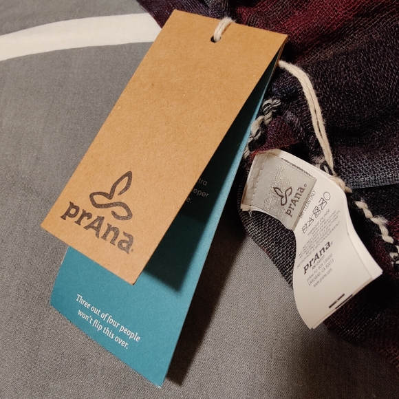 NWT Prana Double Weave Wool Cameo Scarf, unisex, 24" by 71" - Picture 12 of 14